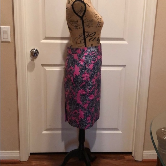 Van Heusen pencil Skirt - Picture 3 of 5